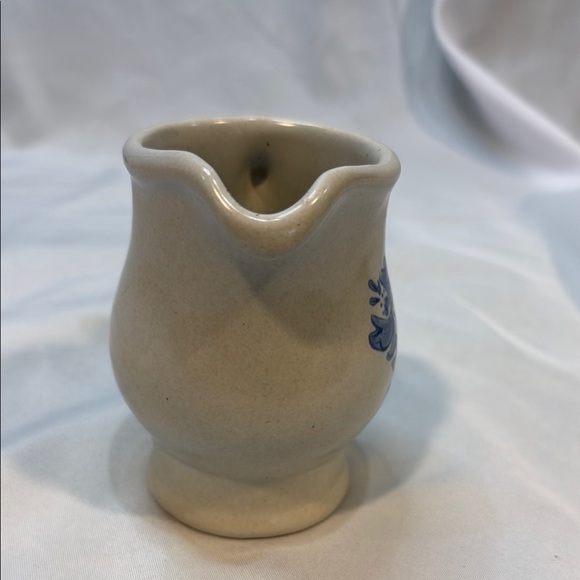 Vintage Pfaltzgraff Yorktowne 4.5" Creamer Pitcher 24Y USA Stoneware - Picture 6 of 8